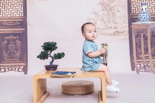 巴中宝宝反复发烧呕吐